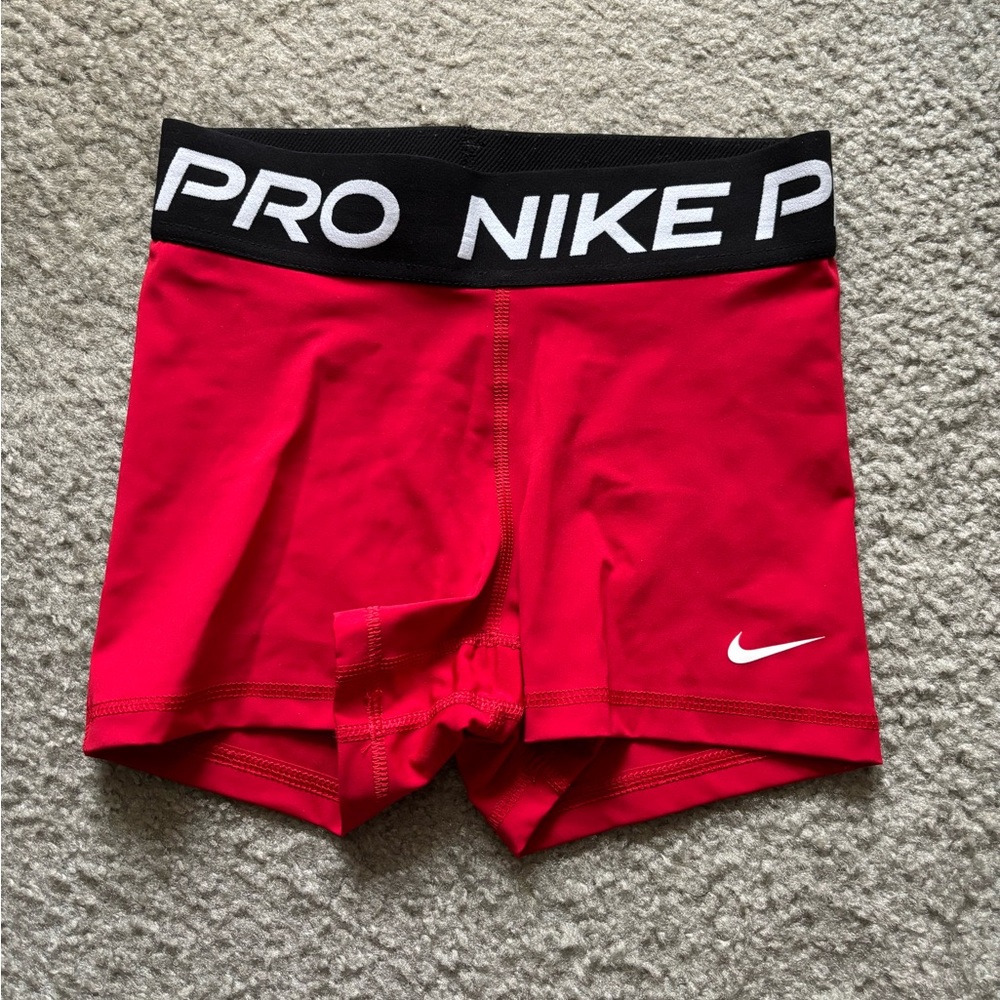 Red Nike pros